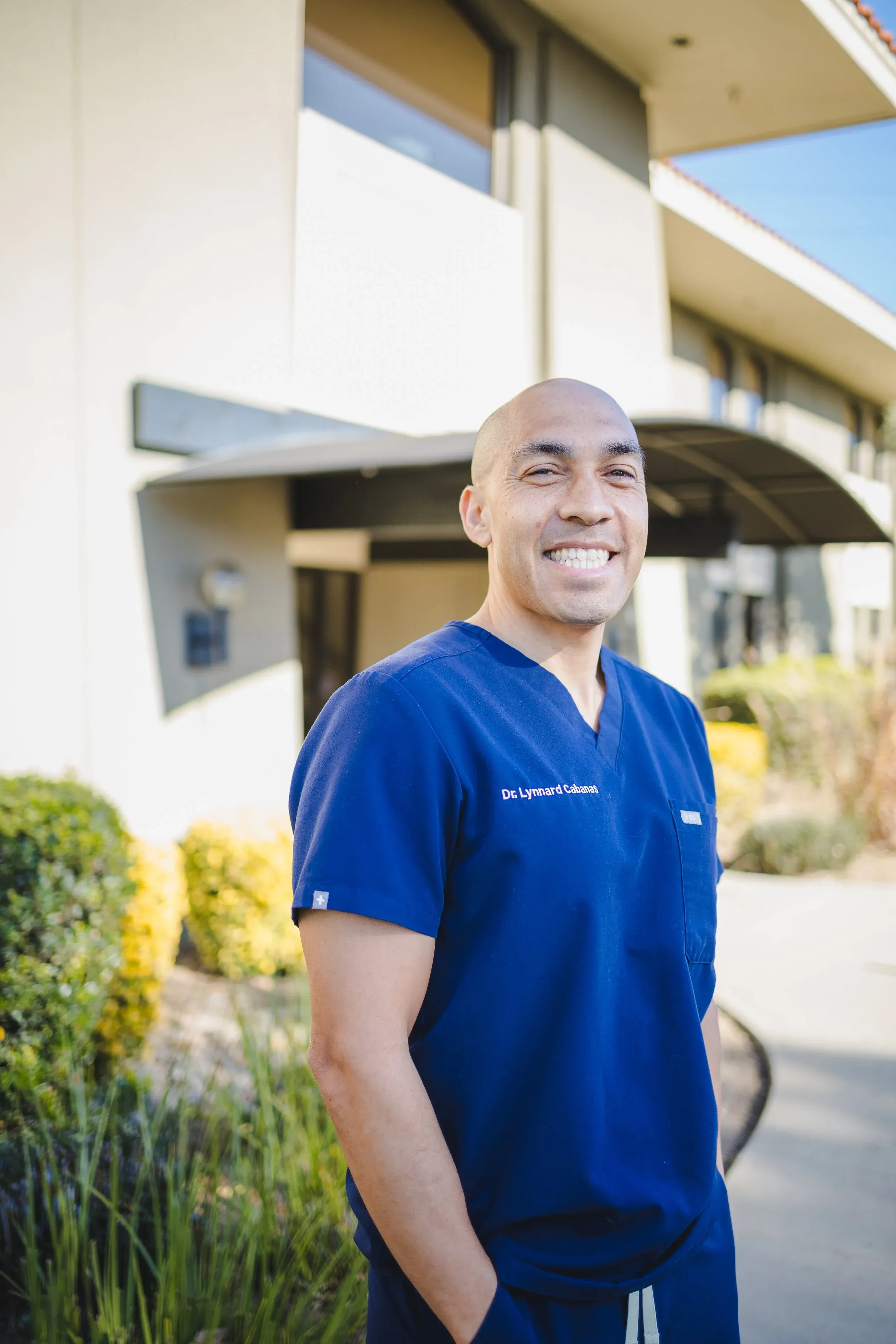 Dr. Lynnard Cabanas, DC